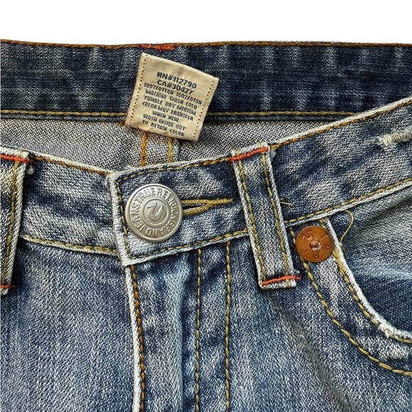 True Religion Women's Distressed Flare Bootcut Jeans Y2K Rainbow Logo Size 30 - Picture 3 of 4